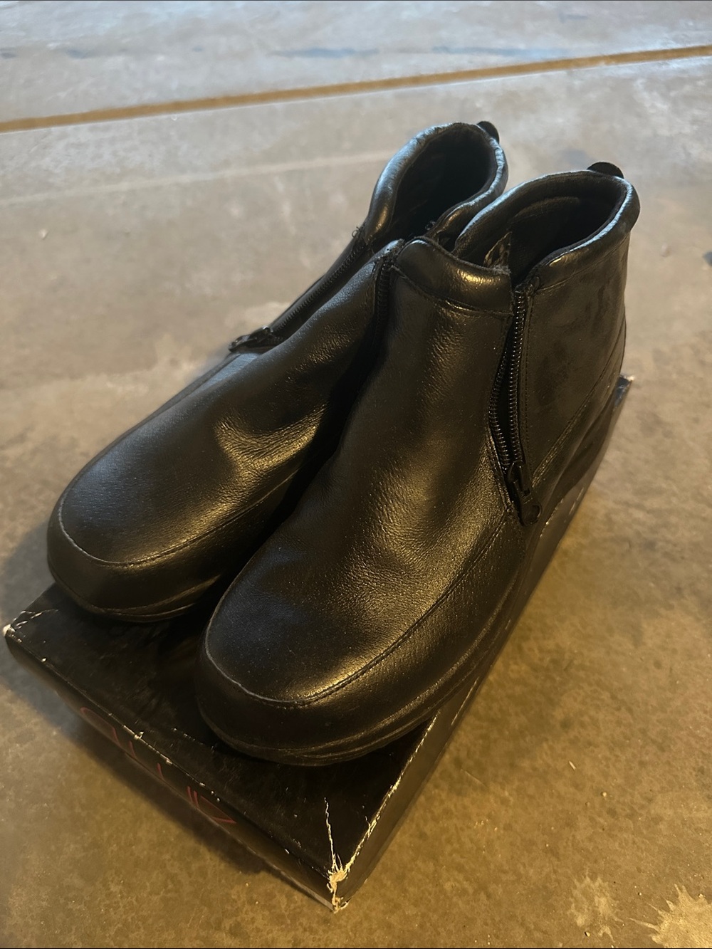 Dr. Scholl's Black Leather Side-Zip Ankle Boots
